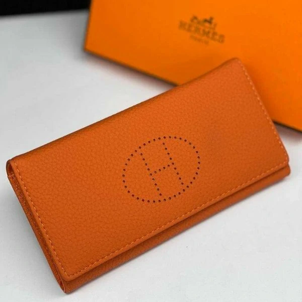An Elegant Women Wallet From Hermes with a Classic and Stylish Design